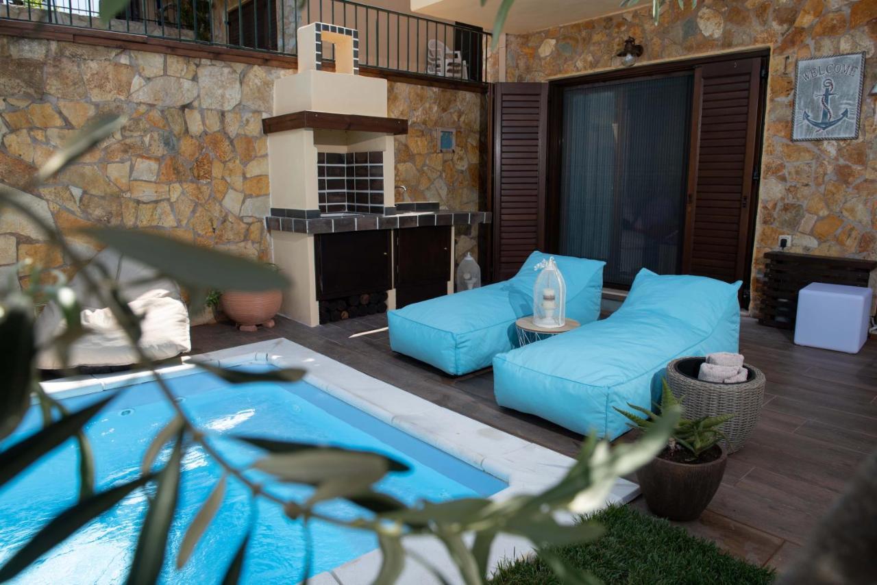 Dandy Villas Nea Roda - Melodic Waves - Private - Pool - Parking - Cellar Exteriör bild