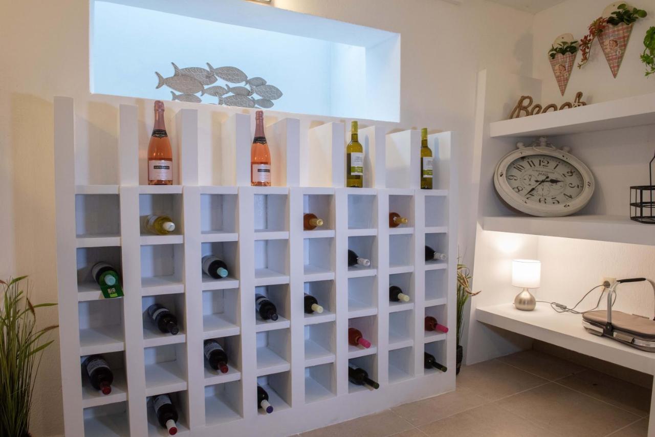 Dandy Villas Nea Roda - Melodic Waves - Private - Pool - Parking - Cellar Exteriör bild
