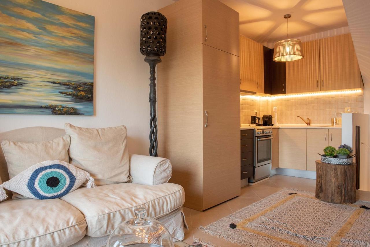 Dandy Villas Nea Roda - Melodic Waves - Private - Pool - Parking - Cellar Exteriör bild