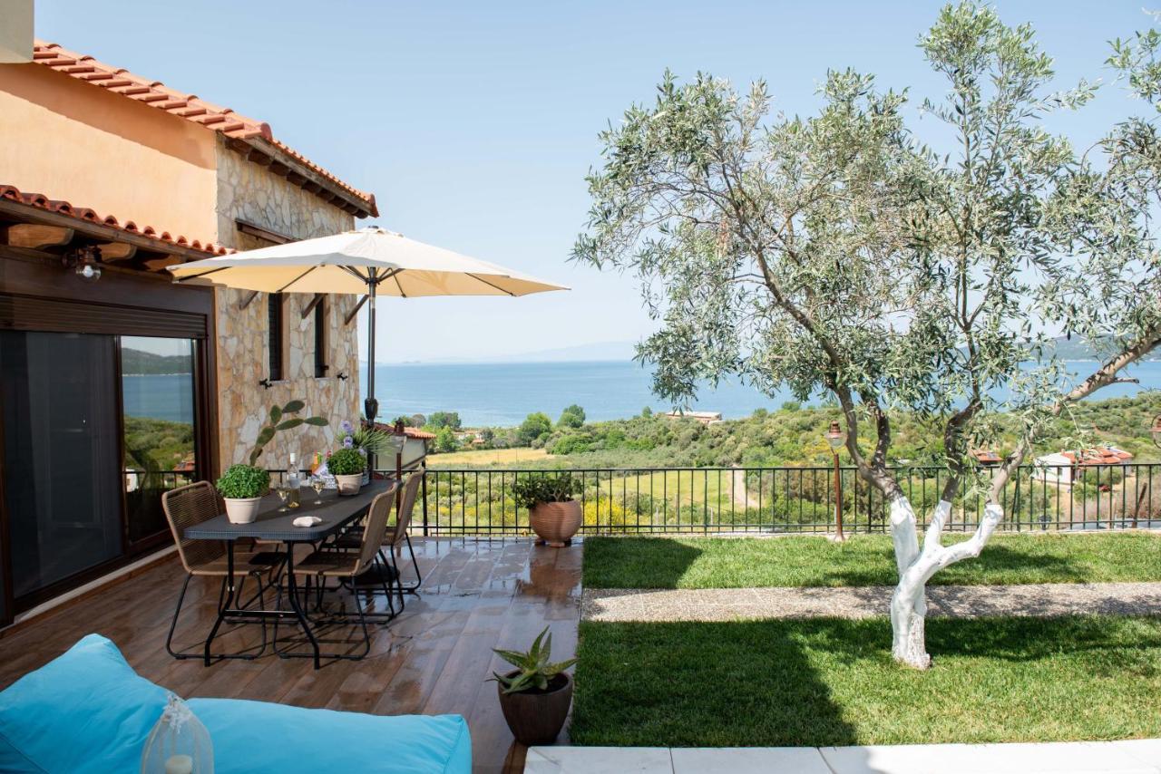 Dandy Villas Nea Roda - Melodic Waves - Private - Pool - Parking - Cellar Exteriör bild
