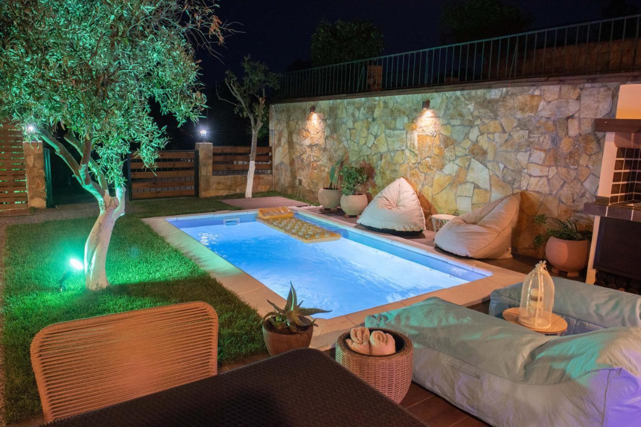 Dandy Villas Nea Roda - Melodic Waves - Private - Pool - Parking - Cellar Exteriör bild