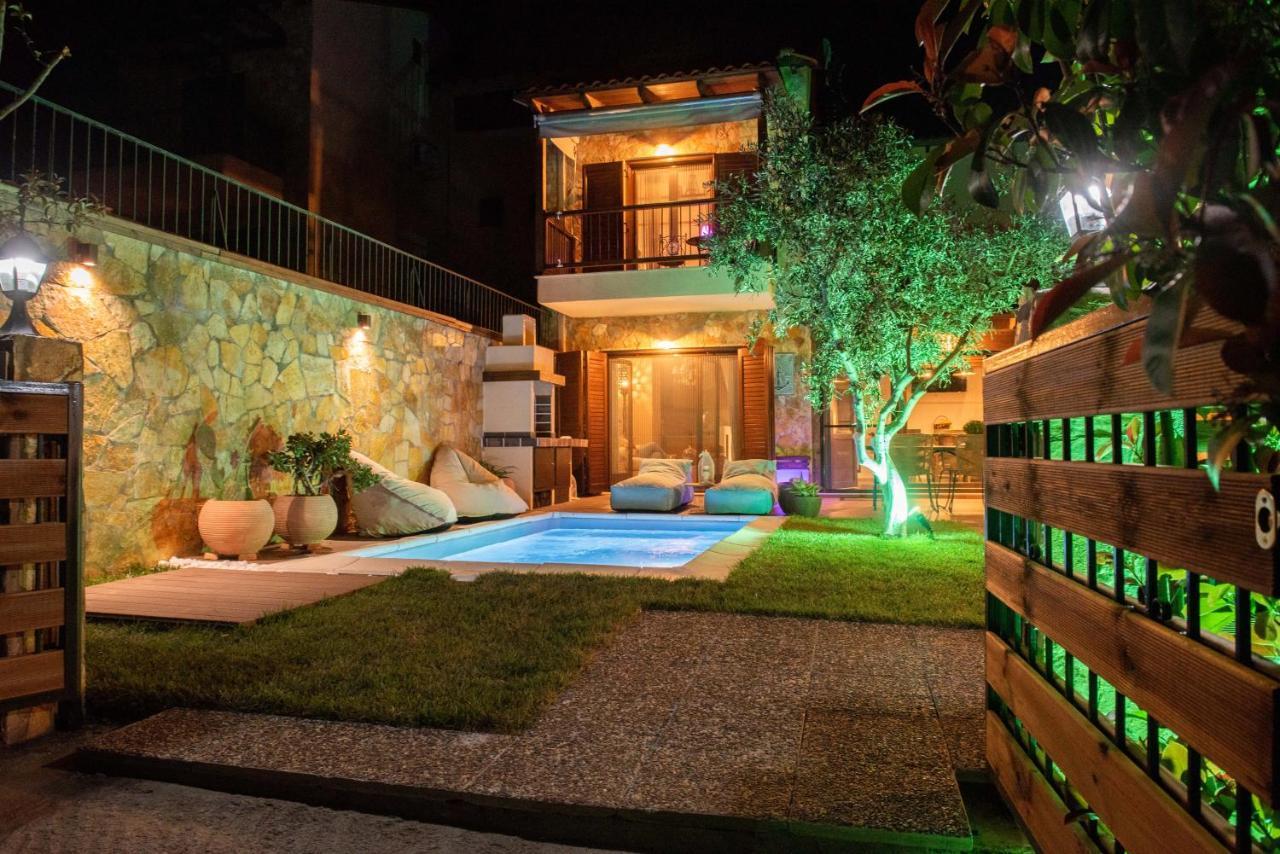 Dandy Villas Nea Roda - Melodic Waves - Private - Pool - Parking - Cellar Exteriör bild