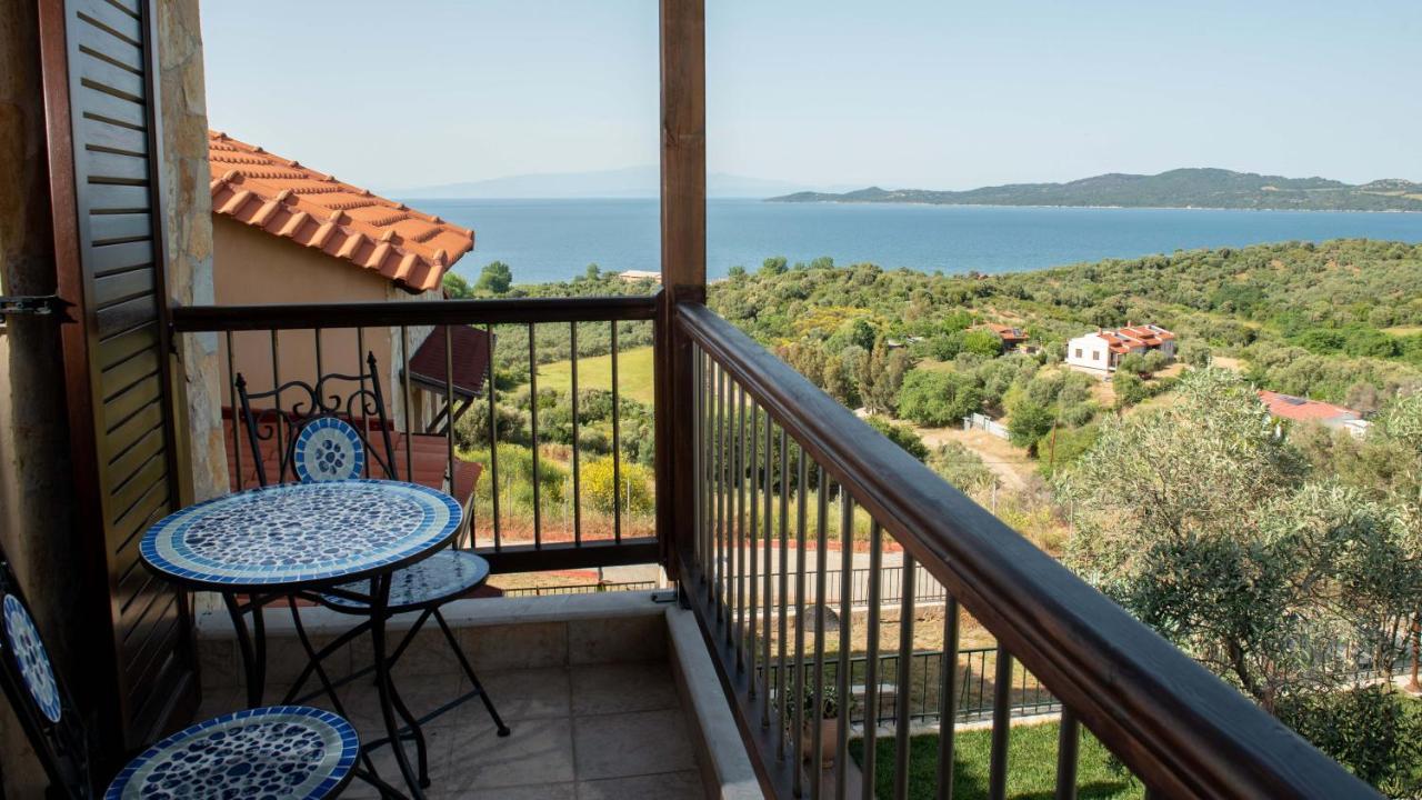 Dandy Villas Nea Roda - Melodic Waves - Private - Pool - Parking - Cellar Exteriör bild