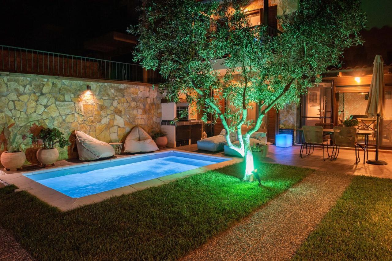 Dandy Villas Nea Roda - Melodic Waves - Private - Pool - Parking - Cellar Exteriör bild
